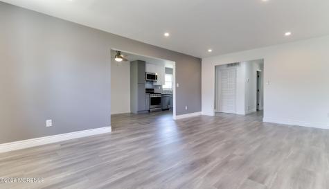 1 Whitecap Way Brick NJ 08723