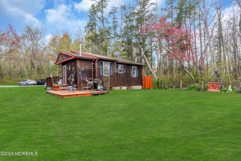212 Barramore Avenue Lanoka Harbor NJ 08734