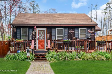 212 Barramore Avenue Lanoka Harbor NJ 08734