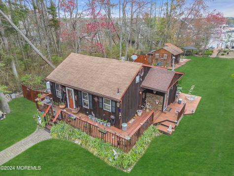 212 Barramore Avenue Lanoka Harbor NJ 08734