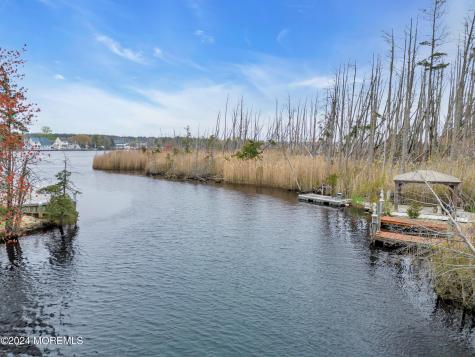 212 Barramore Avenue Lanoka Harbor NJ 08734