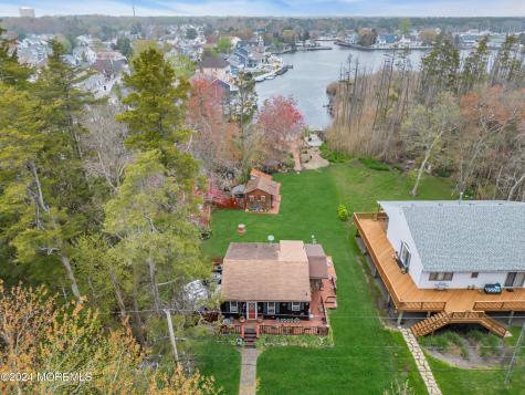 212 Barramore Avenue Lanoka Harbor NJ 08734