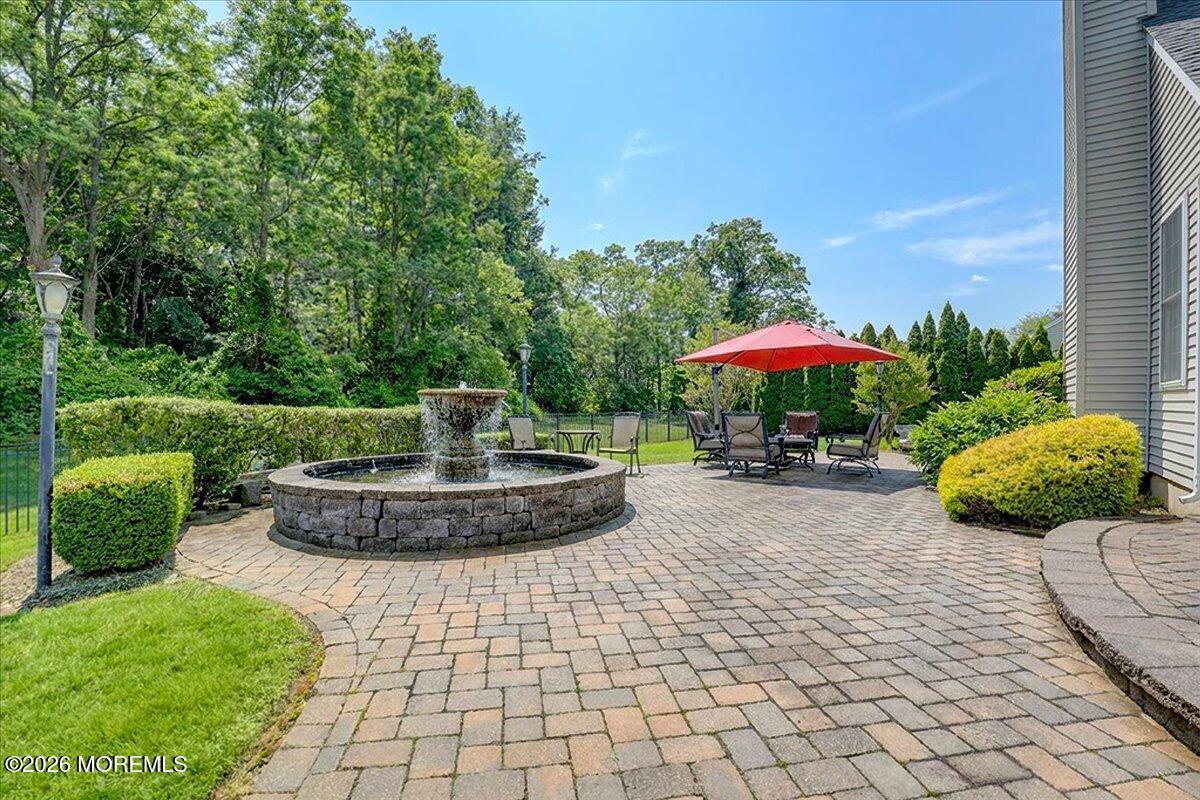 6 Huggins Lane Manalapan NJ 07726