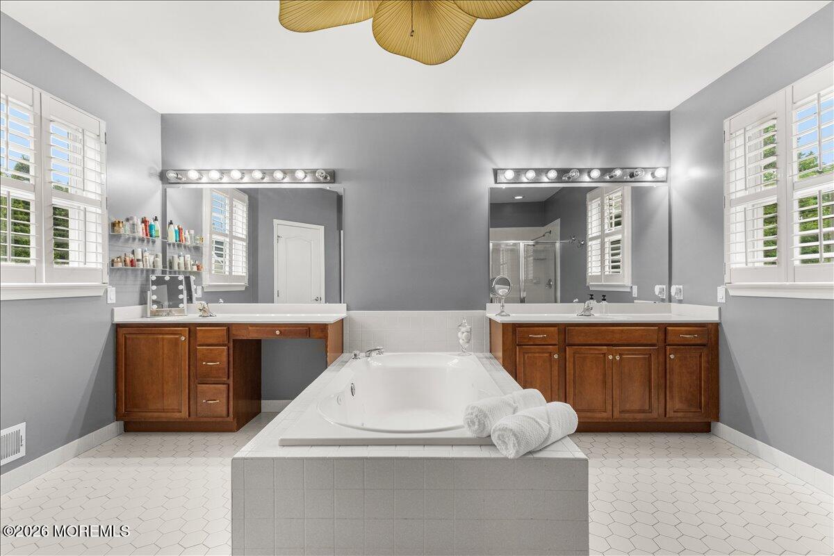6 Huggins Lane Manalapan NJ 07726