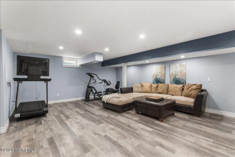 6 Huggins Lane Manalapan NJ 07726