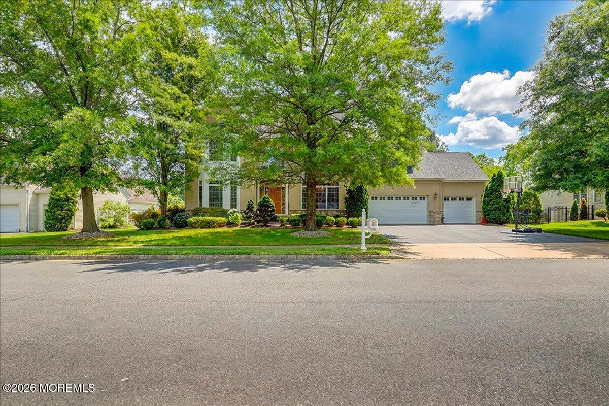 6 Huggins Lane Manalapan NJ 07726