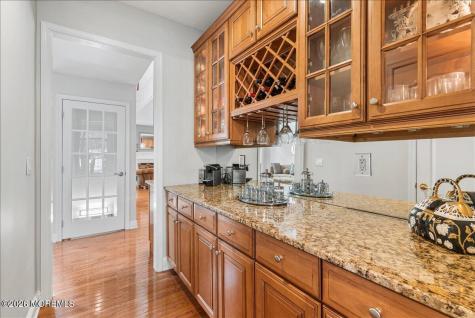 6 Huggins Lane Manalapan NJ 07726