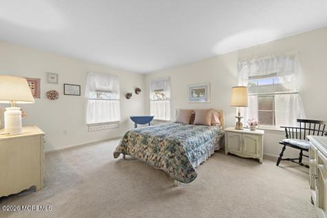 43 Silverspring Drive Lakewood NJ 08701