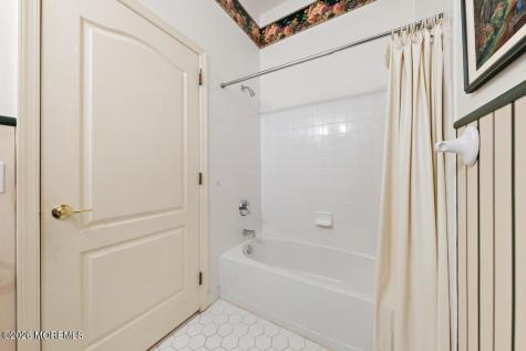 43 Silverspring Drive Lakewood NJ 08701