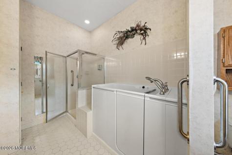 43 Silverspring Drive Lakewood NJ 08701