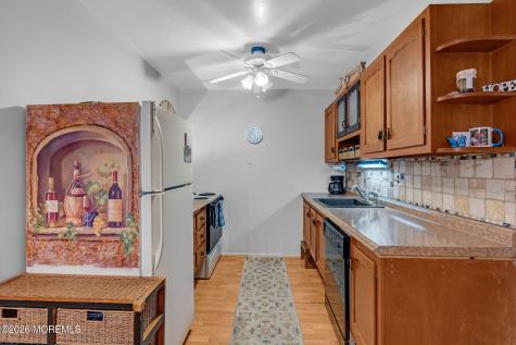108 Edinburgh Lane Lakewood NJ 08701