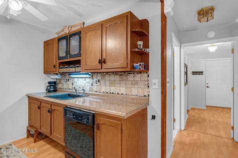 108 Edinburgh Lane Lakewood NJ 08701