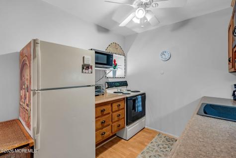 108 Edinburgh Lane Lakewood NJ 08701