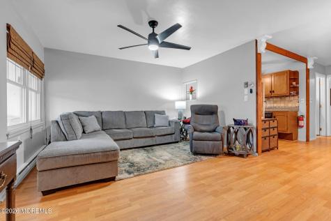 108 Edinburgh Lane Lakewood NJ 08701