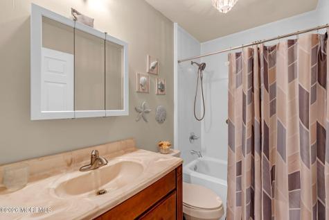 108 Edinburgh Lane Lakewood NJ 08701