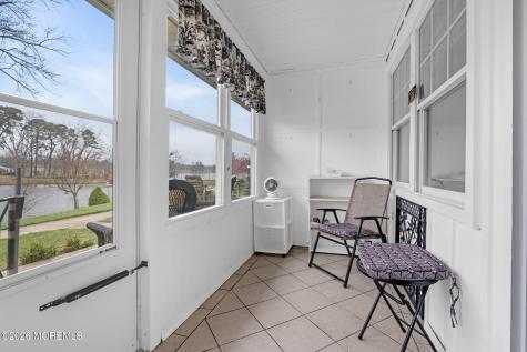 108 Edinburgh Lane Lakewood NJ 08701