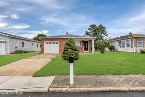 40 Bonaire Drive Toms River NJ 08757
