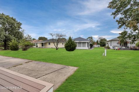 40 Bonaire Drive Toms River NJ 08757