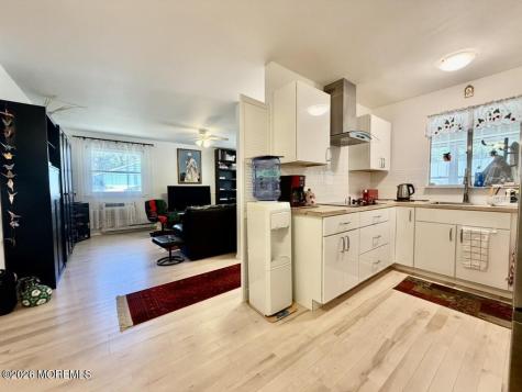 13 B Lexington Drive Whiting NJ 08759
