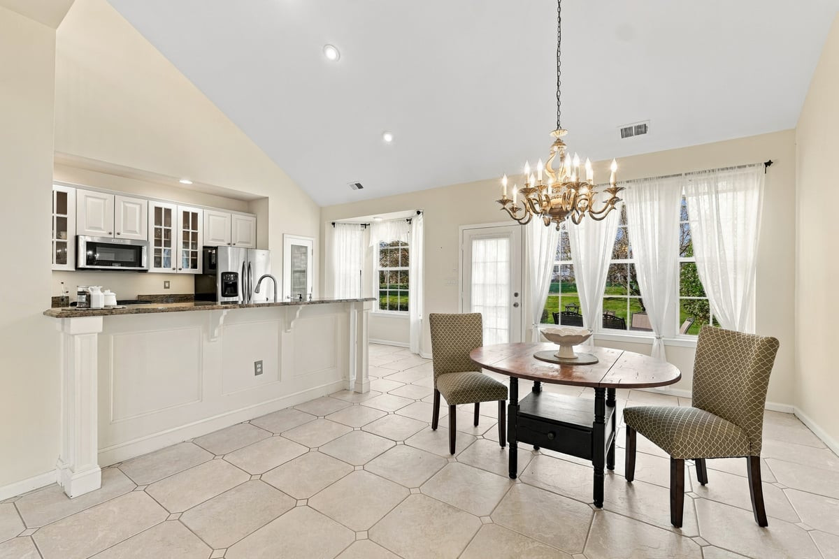12 Powderhorn Way Allentown NJ 08501
