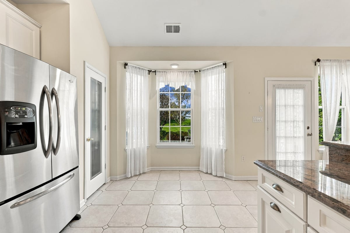 12 Powderhorn Way Allentown NJ 08501