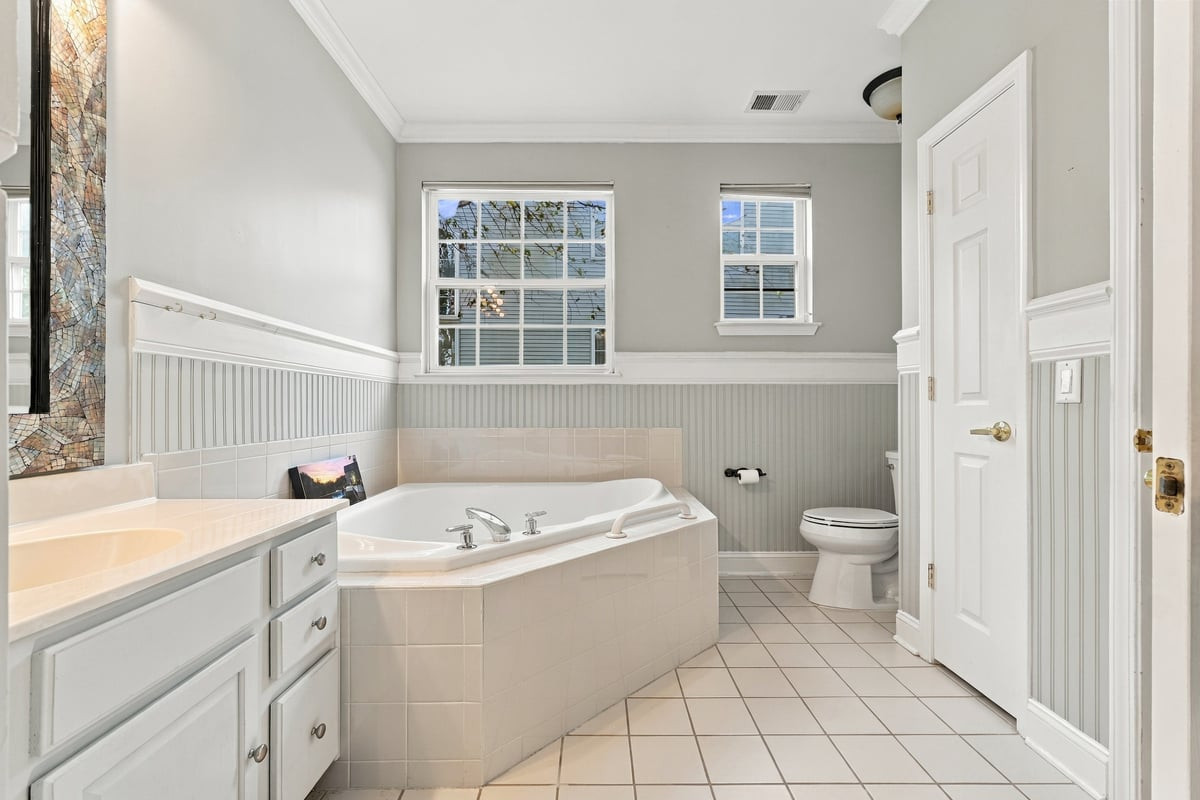 12 Powderhorn Way Allentown NJ 08501