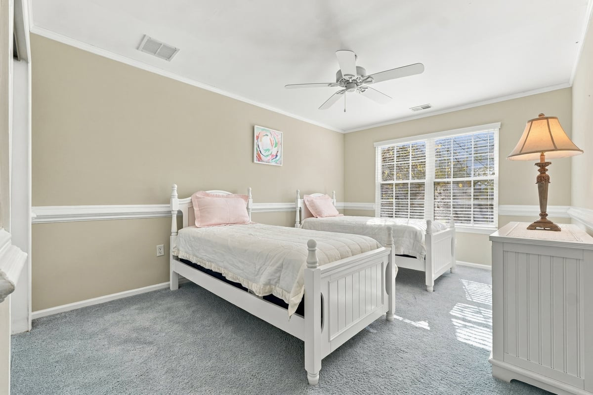 12 Powderhorn Way Allentown NJ 08501
