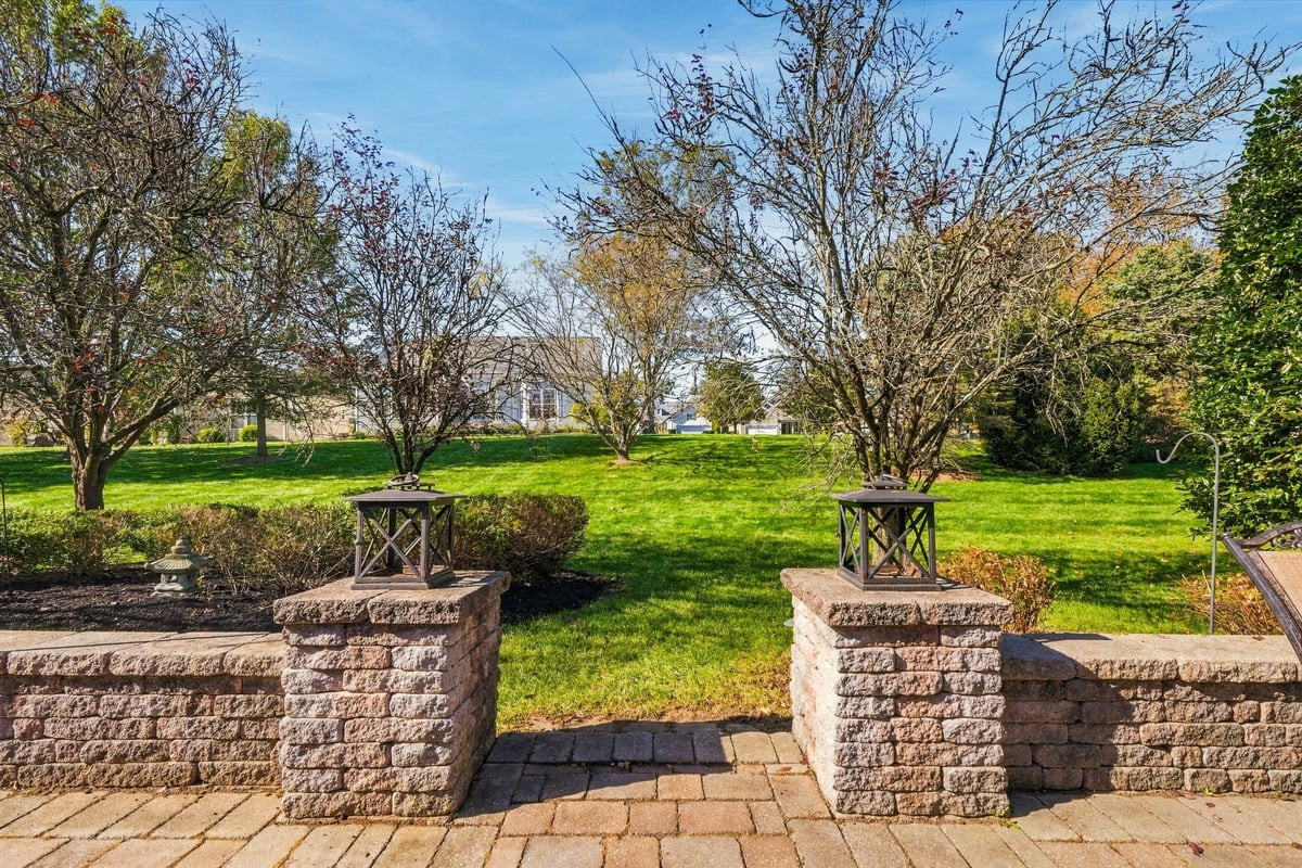 12 Powderhorn Way Allentown NJ 08501