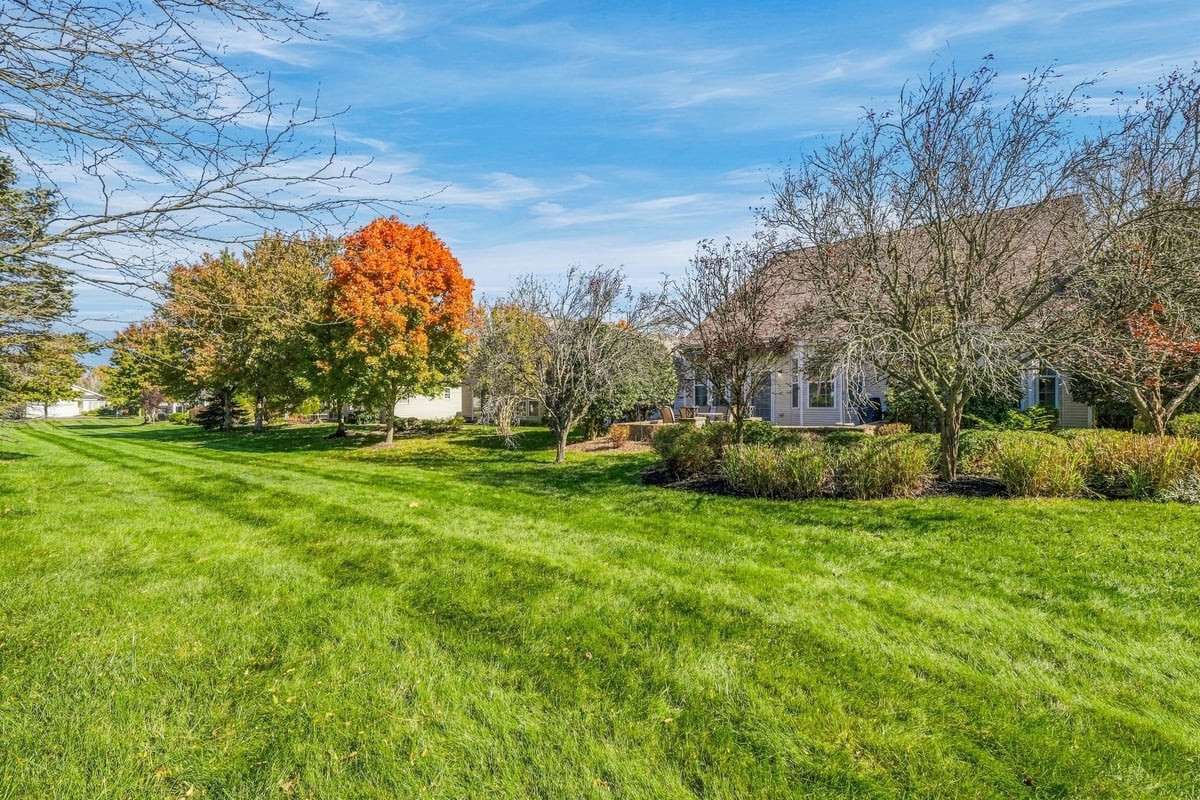 12 Powderhorn Way Allentown NJ 08501