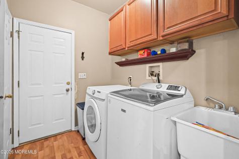 10 Burke Drive Farmingdale NJ 07727