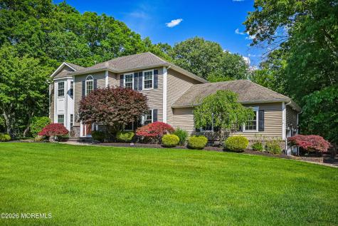 10 Burke Drive Farmingdale NJ 07727