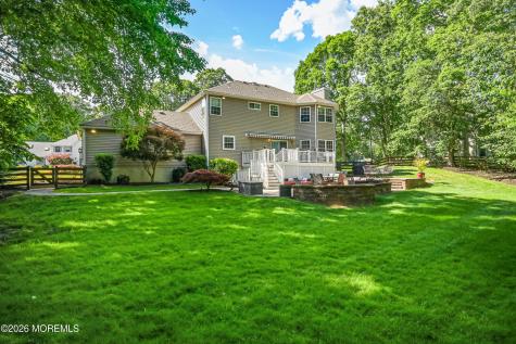 10 Burke Drive Farmingdale NJ 07727