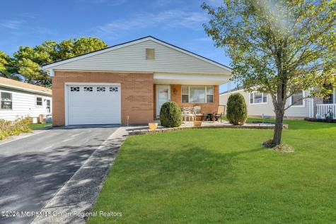 6 Olstins Court Toms River NJ 08757