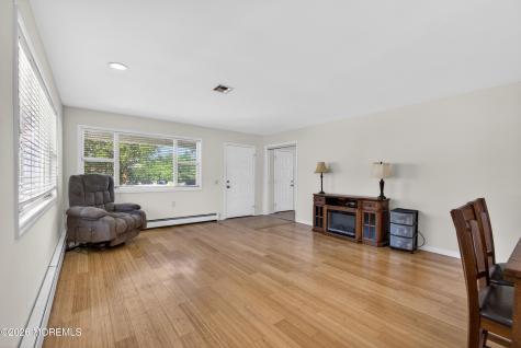 6 Olstins Court Toms River NJ 08757
