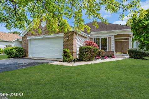 24 Greenways Lane Lakewood NJ 08701