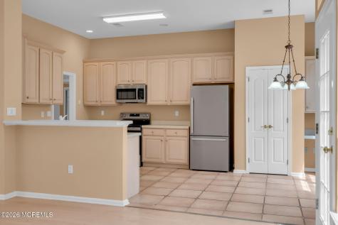 24 Greenways Lane Lakewood NJ 08701