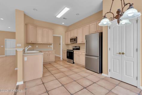 24 Greenways Lane Lakewood NJ 08701