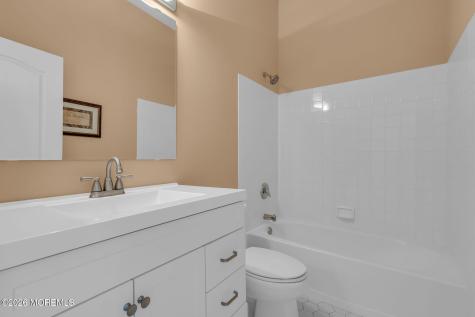 24 Greenways Lane Lakewood NJ 08701