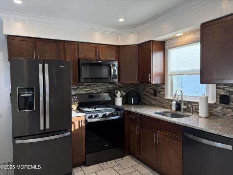 550 Crestview Terrace Point Pleasant NJ 08742