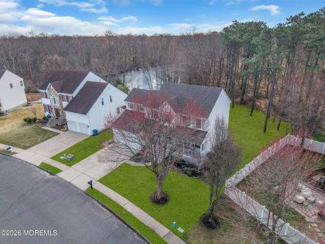 18 Gristmill Road Howell NJ 07731