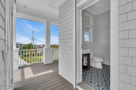1581 Ocean Avenue Mantoloking NJ 08738