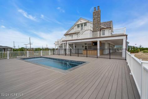 1581 Ocean Avenue Mantoloking NJ 08738