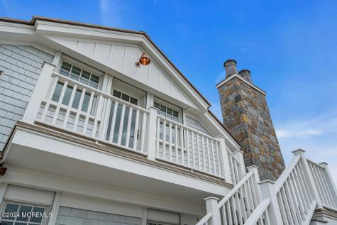 1581 Ocean Avenue Mantoloking NJ 08738