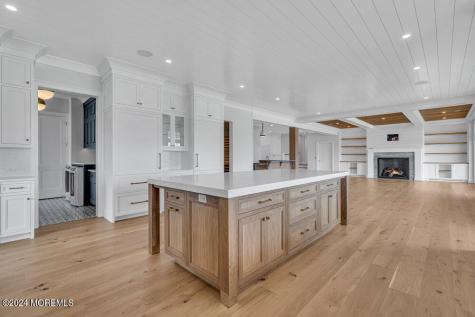 1581 Ocean Avenue Mantoloking NJ 08738