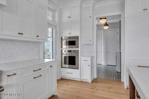 1581 Ocean Avenue Mantoloking NJ 08738