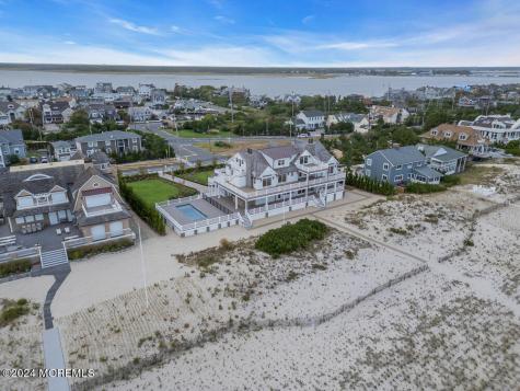 1581 Ocean Avenue Mantoloking NJ 08738