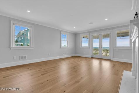 1581 Ocean Avenue Mantoloking NJ 08738