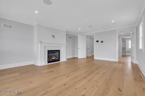 1581 Ocean Avenue Mantoloking NJ 08738