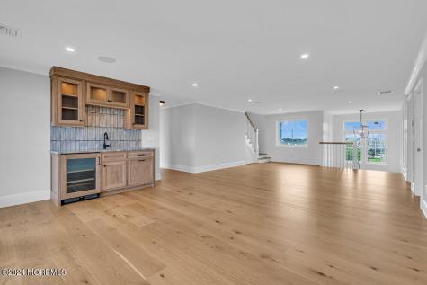 1581 Ocean Avenue Mantoloking NJ 08738