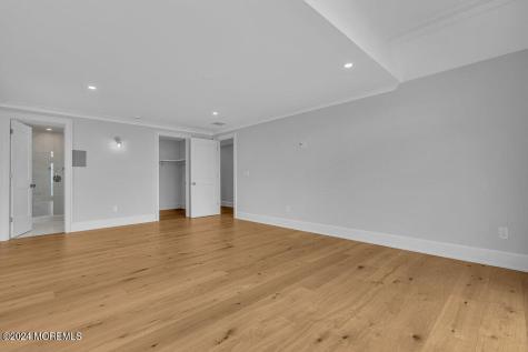 1581 Ocean Avenue Mantoloking NJ 08738